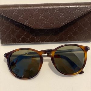Gucci Sunglasses- men or women’s!